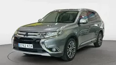 Gris Usado 2017 Mitsubishi Outlander Motion SUV | 16.450 € (Precio justo)