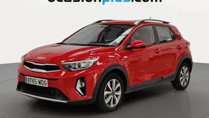 Käytetty Kia Stonic 101 HP (74 kW) 2023 Punainen Katumaasturi