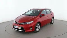 Rojo Usado 2014 Toyota Auris Active Berlina | 12.299 € (Precio justo)