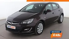 Usado 2013 Opel Astra Selective Berlina | 7899 € (Precio justo)