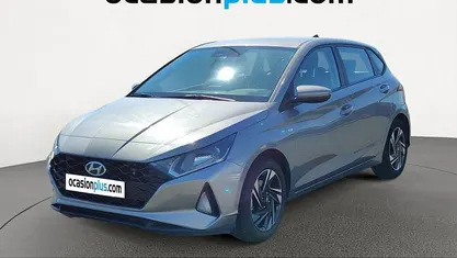 Usado Hyundai i20 100 CV (73 kW) 2021 Gris Utilitario