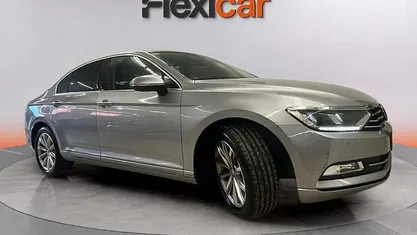 Usado 2019 VW Passat Advance Berlina | 16.490 € (Precio justo)