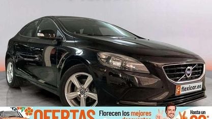 Usado Volvo V40 115 CV (84 kW) 2015 Negro Utilitario