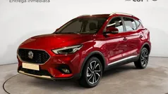 Rojo Nuevo 2025 MG ZS Luxury Berlina | 20.050 € (Precio justo)