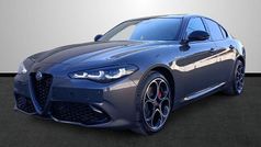 Gris Nuevo 2025 Alfa Romeo Giulia Veloce Berlina | 56.499 € (Precio justo)