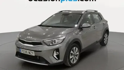 Usado Kia Stonic 101 CV (74 kW) 2025 Gris SUV