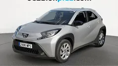 Gris Usado 2024 Toyota Aygo Play Utilitario | 14.100 € (Precio justo)