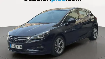 Usado Opel Astra Dynamic 110 CV (80 kW) 2017 Negro Utilitario