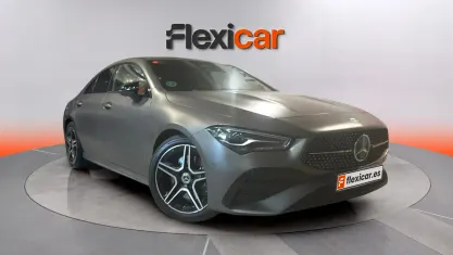 Usado Mercedes CLA200 150 CV (110 kW) 2025 Gris Berlina