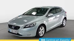 Gris plata Usado 2015 Volvo V40 Momentum Familiar | 13.099 € (Precio justo)