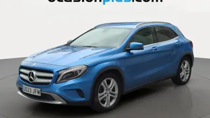 Käytetty Mercedes GLA200 Urban 136 HP (100 kW) 2015 Sininen Katumaasturi