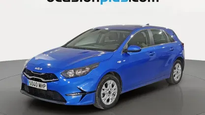 Usado Kia Ceed 136 CV (100 kW) 2023 Azul Utilitario