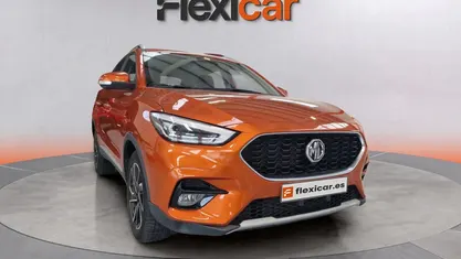 Usado MG ZS Luxury 111 CV (81 kW) 2023 Naranja Berlina