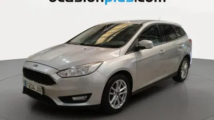 Usado Ford Focus Business Edition 120 CV (88 kW) 2017 Gris plata Monovolumen