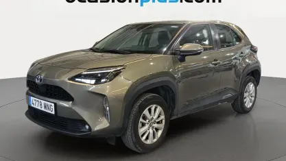 Usado Toyota Yaris Cross Business Edition 116 CV (85 kW) 2024 Marrón SUV