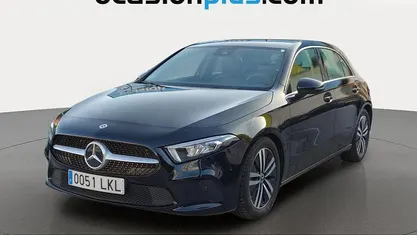 Usado Mercedes A180 116 CV (85 kW) 2020 Negro Utilitario