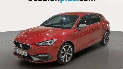 Usado Seat Leon FR 150 CV (110 kW) 2022 Rojo Utilitario