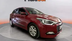 Rojo Usado 2016 Hyundai i20 Berlina | 8890 € (Precio justo)