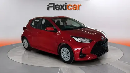 Usado Toyota Yaris Hybrid Active 116 CV (85 kW) 2023 Utilitario