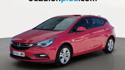 Używany Opel Astra Selective 125 KM (91 kW) 2017 Czerwony Hatchback