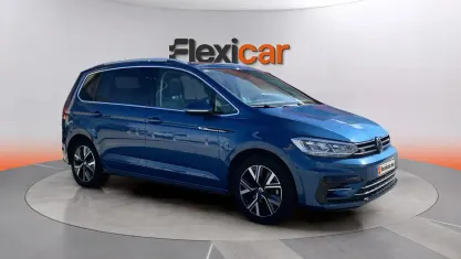 Usado VW Touran Sport 150 CV (110 kW) 2020 Azul Monovolumen