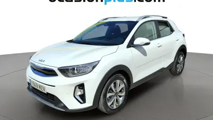 Usado Kia Stonic 101 CV (74 kW) 2025 Blanco SUV