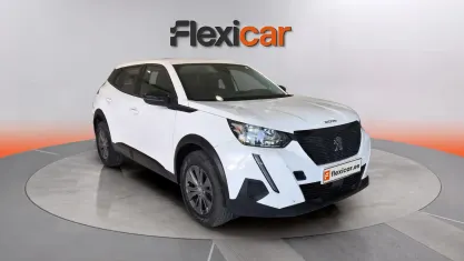 Usado Peugeot 2008 Active 110 CV (80 kW) 2022 Blanco SUV