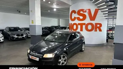 Usado Fiat Stilo Dynamic 120 CV (88 kW) 2003 Negro Berlina