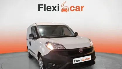 Usado Fiat Doblò 105 CV (77 kW) 2022 Monovolumen