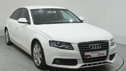 Usado Audi A4 143 CV (105 kW) 2010 Blanco Berlina