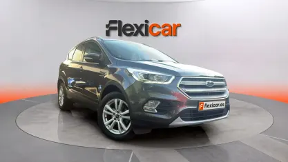 Usado Ford Kuga Trend 150 CV (110 kW) 2019 Negro SUV