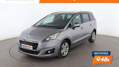 Gris Usado 2016 Peugeot 5008 Style Monovolumen | 10.399 € (Precio justo)