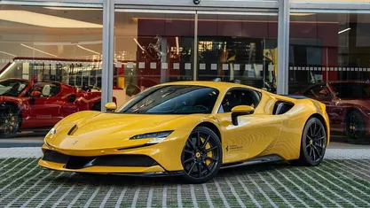Amarillo Usado 2021 Ferrari SF90 Coupe | 364.999 €
