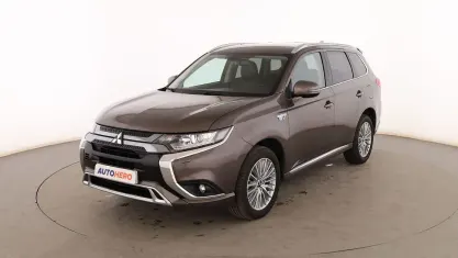 Usado Mitsubishi Outlander P-HEV Edition 224 CV (164 kW) 2019 Dorado SUV