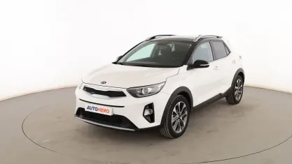 Usado Kia Stonic 120 CV (88 kW) 2018 Blanco SUV