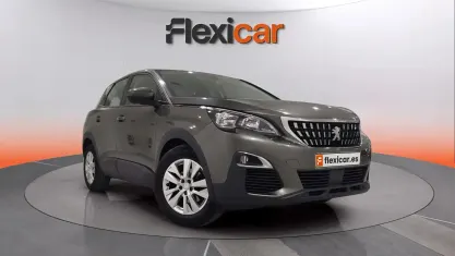 Usado Peugeot 3008 Active 131 CV (96 kW) 2019 Gris SUV