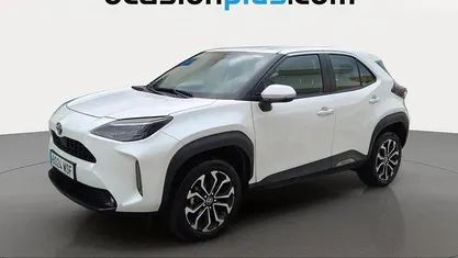 Usado Toyota Yaris Cross Active 116 CV (85 kW) 2024 Blanco SUV