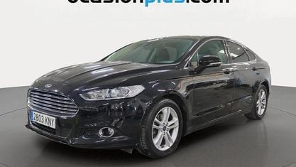Usado Ford Mondeo Titanium 167 HP (122 kW) 2018 Preto Sedan
