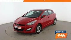 Rojo Usado 2013 Hyundai i30 Berlina | 8799 € (Precio justo)