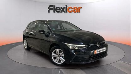 Usado VW Golf VIII 116 CV (85 kW) 2021 Negro Berlina