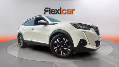 Usado Peugeot 2008 Allure 101 CV (74 kW) 2021 Blanco SUV