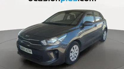 Usado Kia Rio 84 CV (61 kW) 2019 Gris Utilitario