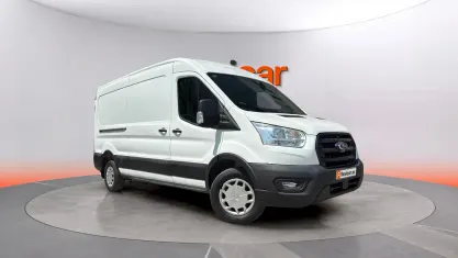 Usado Ford Transit 131 CV (96 kW) 2022 Blanco Berlina