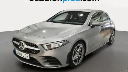 Usado Mercedes A180 AMG 136 CV (100 kW) 2020 Gris Utilitario