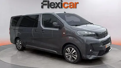 Usado 2024 Peugeot Traveller Business-Line Monovolumen | 32.990 € (Super precio)