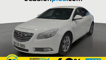 Usado Opel Insignia Edition 140 CV (102 kW) 2010 Blanco Berlina