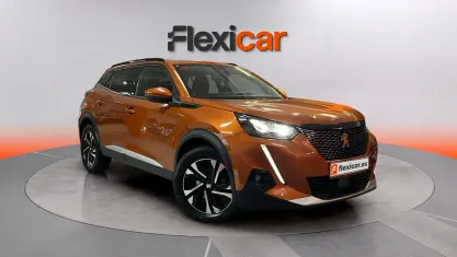 Usado Peugeot 2008 Allure 110 CV (80 kW) 2021 Naranja SUV