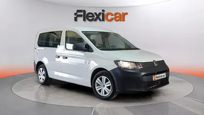 Usado VW Caddy California 102 CV (75 kW) 2023 Blanco Monovolumen