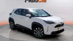 Blanco Usado 2022 Toyota Yaris Hybrid Active | 19.490 € (Precio justo)