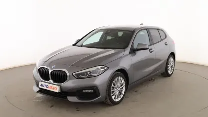 Usado BMW 118 Comfort Edition 136 CV (100 kW) 2022 Gris Berlina